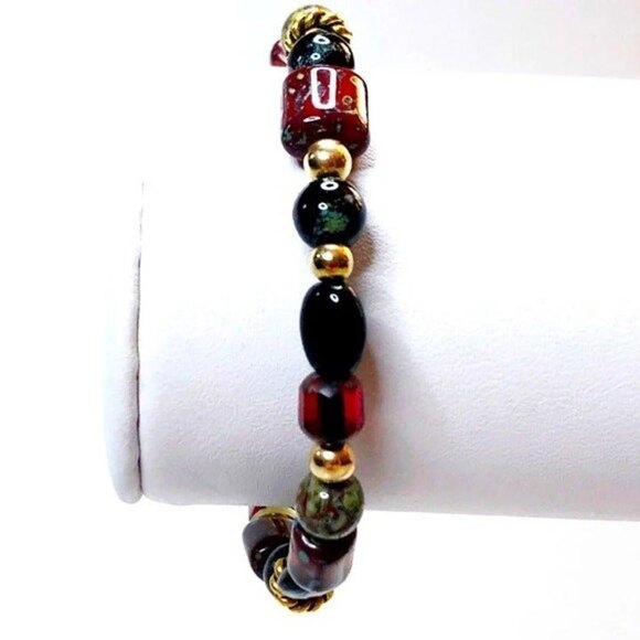Handmade Beaded Toggle Bracelet Red & Gold - Picture 4 of 10